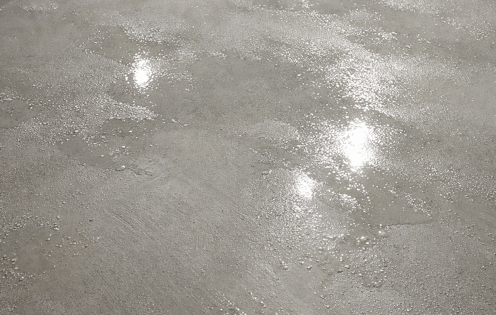 Jak długo podlewać wylewkę z miksokreta